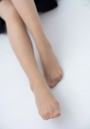 啊宝贝把胸罩脱了腿打开_DVD手机在线观看
