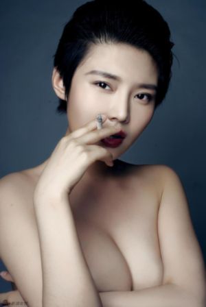 国产精品久久久日韩美女图_剧情片全集免费观看